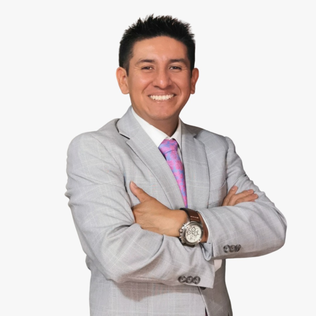Founder 12 — Vicente